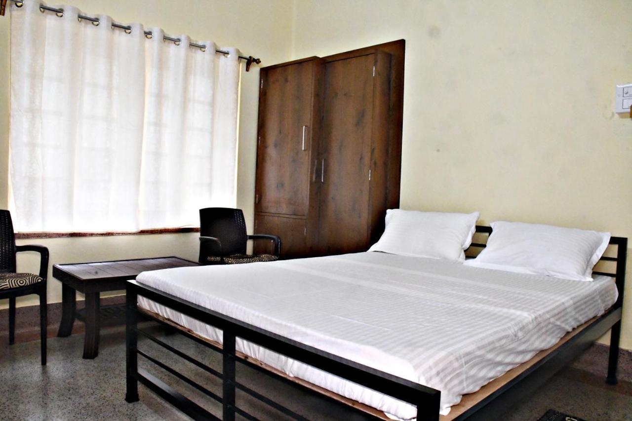 Jhargram Eshani Hotels And Guest House Dış mekan fotoğraf
